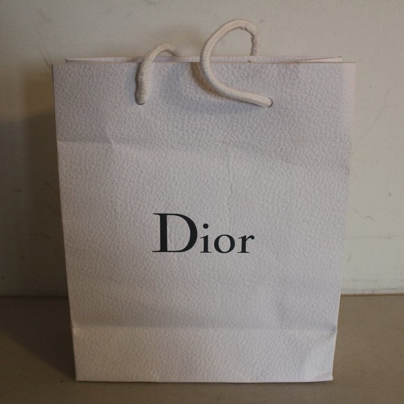 AUTHENTIC DIOR WHITE PAPER BAG TEXTURED - Picture 1 of 5